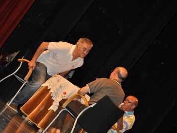 Una cerveza para tres