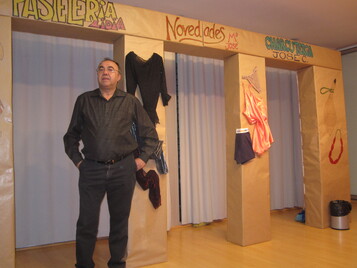 Besitos a los perros, patadas a los niños