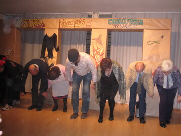 Besitos a los perros, patadas a los niños