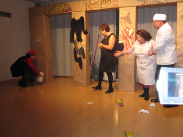 Besitos a los perros, patadas a los niños